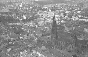 Luftaufnahmen von Freiburg i. Br., Altstadt mit Münster von Süden