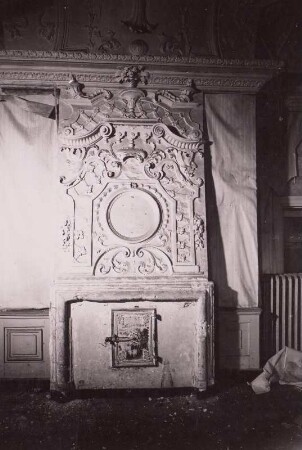 Kamin mit Stuck, Neustadt-Glewe : Neustadt-Glewe, Neues Schloss. Kamin mit Stuckverkleidung