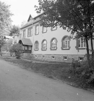 Chemnitz-Altendorf, Flemmingstraße 8/8 a-h. Landesblindenanstalt. Rehabilitationszentrum für Blinde "Dr. Salvador Allende" (1905 gegründet). Gebäude (um 1905/1910). Eingangsseite