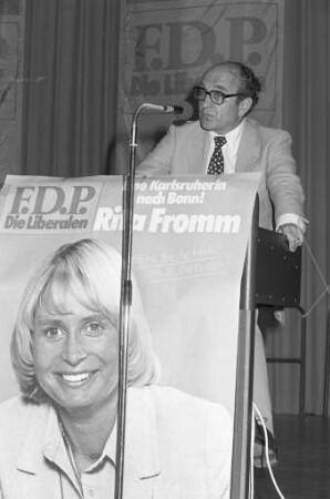 Wahlkampfveranstaltung der Karlsruher FDP mit Bundeswirtschaftsminister Otto Graf Lambsdorff in der Badnerlandhalle