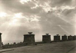 Buchenwald. Nationale Gedenkstätte auf dem Ettersberg bei Weimar. Straße der Nationen