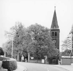 Ev. Pfarrkirche und Pfarrhaus; Bad Camberg, Burgstraße 28, Burgstraße 28a