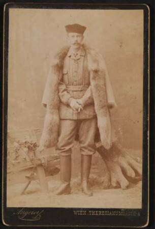 Portrait von Rudolf von Österreich-Ungarn stehend