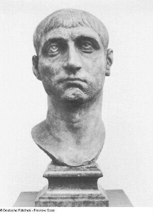 Kolossalkopf des Kaisers Maxentius