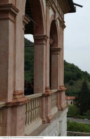 Villa dei Vescovi, Ostfassade