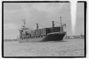 Kahira ex Caravelle (1984), Winter, Hamburg
