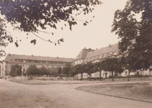 Dresden-Hellerau. Wohnblock am Markt. Ansicht nach Nordwesten