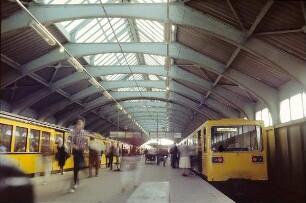 Berlin-Prenzlauer Berg. Bahnhof Dimitroffstraße der U-Bahn, Strecke Pankow (Vinetastraße) und Thälmannplatz