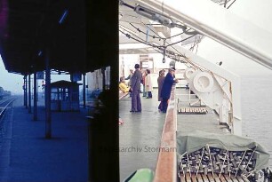 links: Bad Oldesloe, rechts: Schiff
