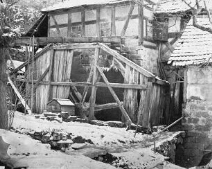 Mühlrad der Hentschelmühle im Loschwitzgrund : Dresden-Loschwitz. Mühlrad der Hentschelmühle im Loschwitzgrund (heute Leonhardi-Museum).