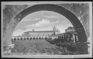San Luis Rey, Cal. San Luis Rey Mission through the Arch.