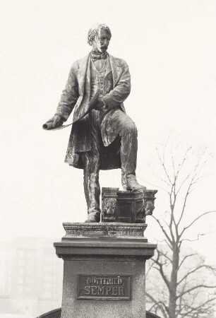 Gottfried-Semper-Denkmal