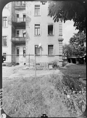 Dresden-Striesen, Voglerstraße 9. Wohnhaus (um 1895). Rückseite (Teilansicht)
