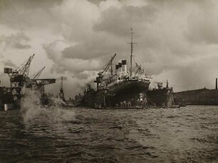 Die "Cap Polonio" im Hamburger Hafen