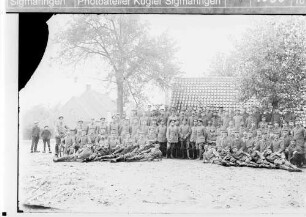 Gruppenaufnahme von Soldaten