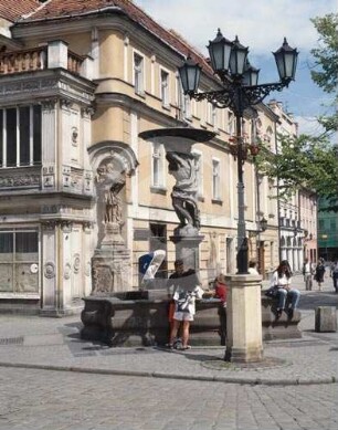 Figur des Hl. Johann Nepomuk und Atlas-Fontäne vor dem Rathaus Schweidnitz