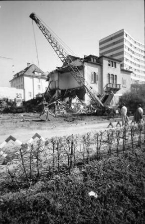 Freiburg: Abbruch des zweiten Hauses Bismarckallee