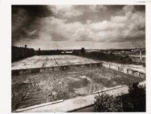 Grundstück mit Bahngleisen: Ansicht
