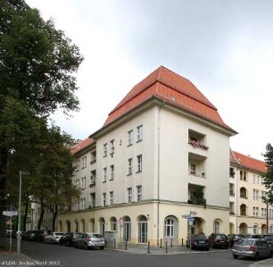 Pankow, Charlottenburger Straße 3, Tassostraße 16