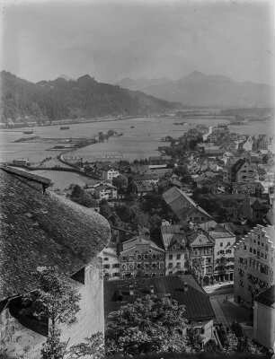 Kufstein : Blick von der Festung Kufstein auf den Stadtkern, rechts das Rathaus.