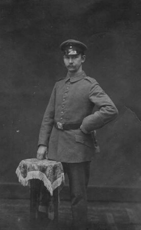 Erster Weltkrieg - Reservelazarett Harmonie Heidelberg und 1. Bad. Leibgrenadier-Regiment Nr. 109. Unbekannter Soldat