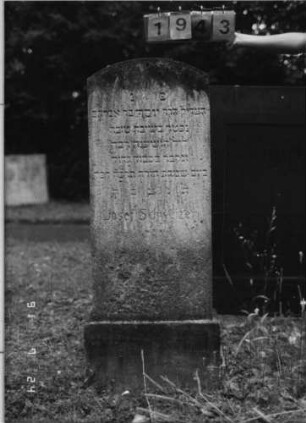 Grabstein 1943 [Hahn S. 195 Grab-Nr. 2831]