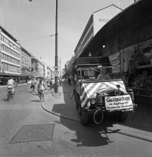 Überprüfung der Gasleitungen im Stadtgebiet durch einen Gasspürtrupp der Stadtwerke.