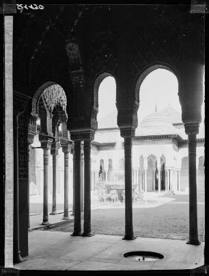 Granada: Alhambra, Löwenhof (II)