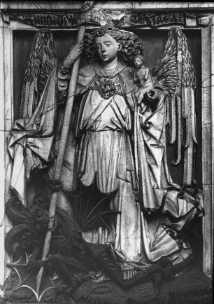 Erfurt, Severikirche, Hl. Michael, Alabasterreliefurspr. im Chor, 1938 an heutigen Standort