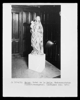 Stehende Madonna