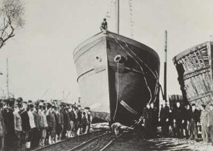 Korea, Wonsan, Schiffswerft, Stapellauf