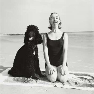 Modeaufnahme, Modell June Ross und Plush in Point Lookout (Mademoiselle)