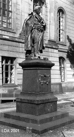 Standbild Eilhard Mitscherlich; Berlin, Mitte