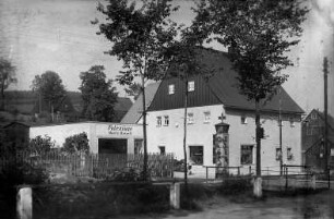 Tankstelle und Reparaturwerkstatt Martin Bergelt : Handwerksbetrieb bis etwa 2010; zu DDR-Zeiten Vertragswerkstatt für MZ