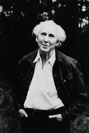 Der Lyriker Erich Arendt, aufgenommen in Wilhelmshorst