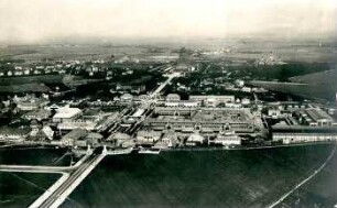 Aufnahme aus dem Luftschiff Sachsen, Gesamtansicht [Weltausstellung für Buchgewerbe und Graphik, Leipzig 1914 : Offizielle Ansichtskarte]