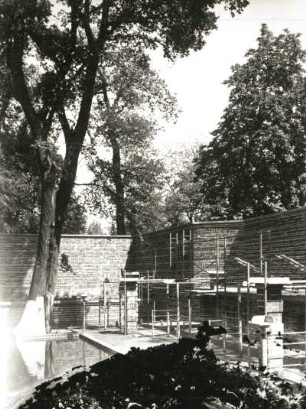 Leipzig. Zoologischer Garten. Affeninsel (1934-1935). Außenanlage. Ansicht von Nordwesten