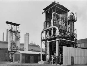 Hamburg-Tiefstack. Die Spaltanlage des Gaswerkes. Aufgenommen 1957