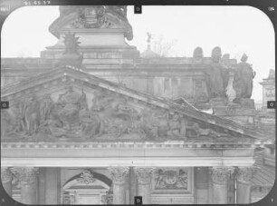 Dresden-Altstadt. Ausstellungsgebäude des Sächsischen Kunstvereins (1886-1893; K. Lipsius). Teilansicht von der Brühlschen Terrasse