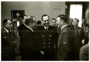 Treffen zwischen Molotow und seiner Delegation und Hitler in der Reichskanzlei