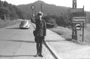 Freiburg: Polizist mit Straße