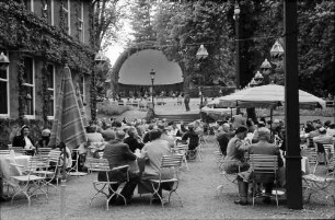 Badenweiler: Kurkonzert und Kaffeeterrasse