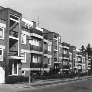Ahrensburg. Wohnhäuser, Bogenstraße. Straßenansicht