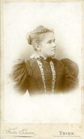 Fotografie einer jungen Dame