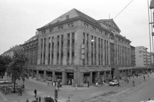 Kaufhaus Karstadt. Neubauvorhaben im Geviert Kaiserstraße, Lammstraße, Ritterstraße und Bankhof