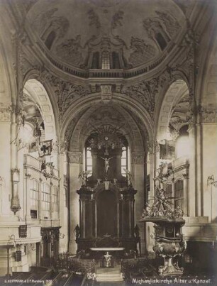 "Michaeliskirche, Altar und Kanzel" aus der "St. Michaelis Gedächtnismappe"