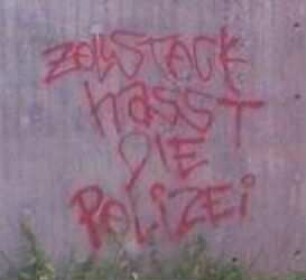 ZOLLSTOCK hassT DIE POLiZEi