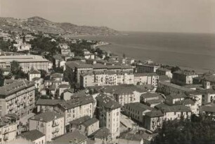 San Remo. Blick auf die Stadt mit Ligurischem Meer