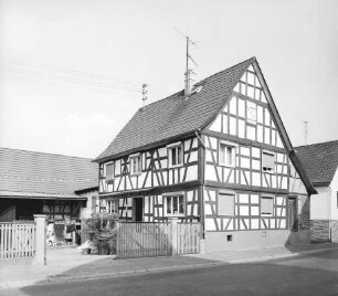 Fachwerkwohnhaus; Büdingen, Orleshäuser Hauptstraße 37