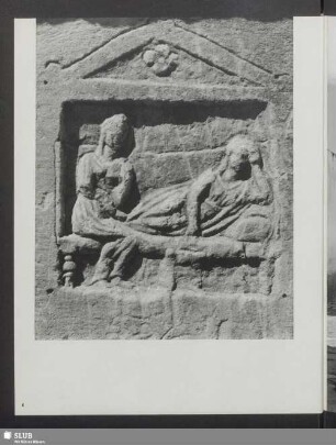 Paros. Relief auf einem Antiken Sarkophag - vor der Kirche Ekatontapyliani